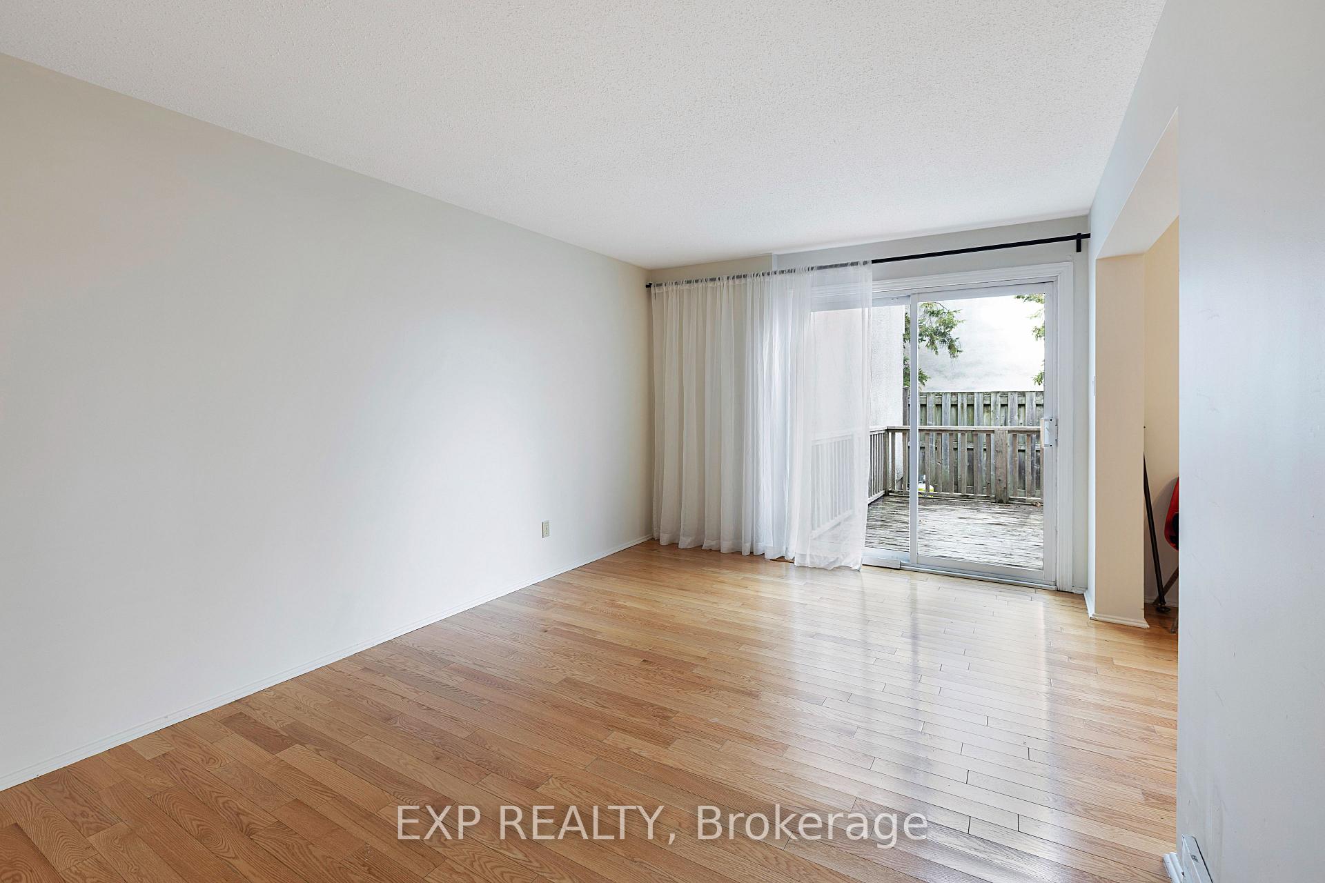 Photo 3 of Unit 4, 3226 Southgate Road N, Ottawa, South Keys — HOMEH