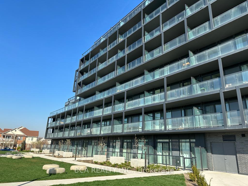Front of Unit B605, 3200 Dakota common