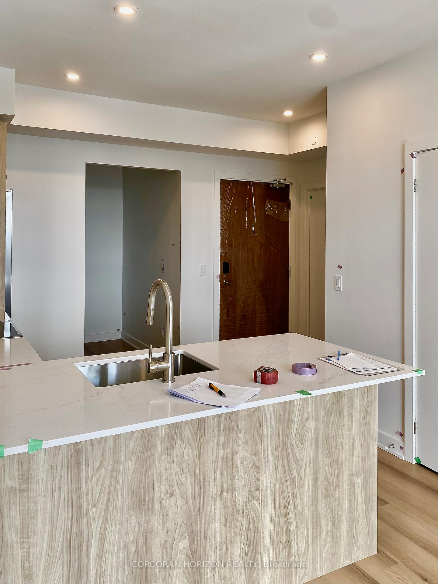 Photo 6 of Unit 2014, 25 Wellington Street S, Kitchener — HOMEH