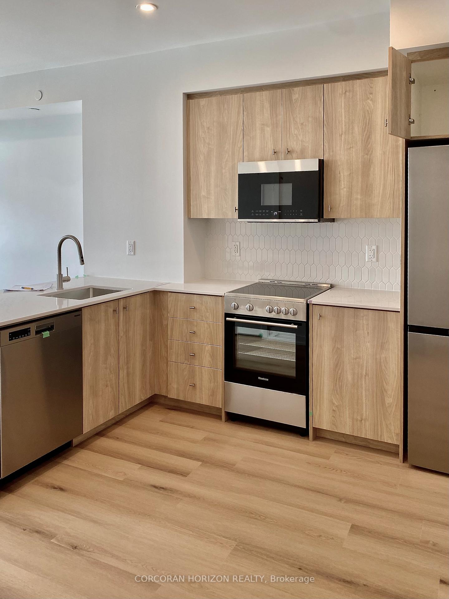 Photo 7 of Unit 2014, 25 Wellington Street S, Kitchener — HOMEH