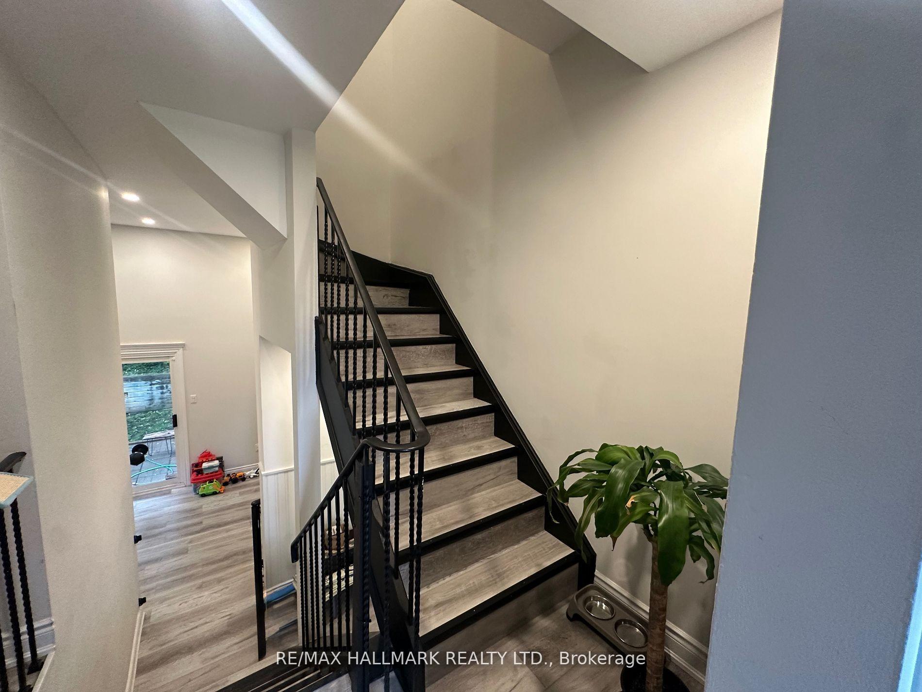 Photo 2 of Unit 108, 51 Paulander Drive, Kitchener, Victoria Hills — HOMEH