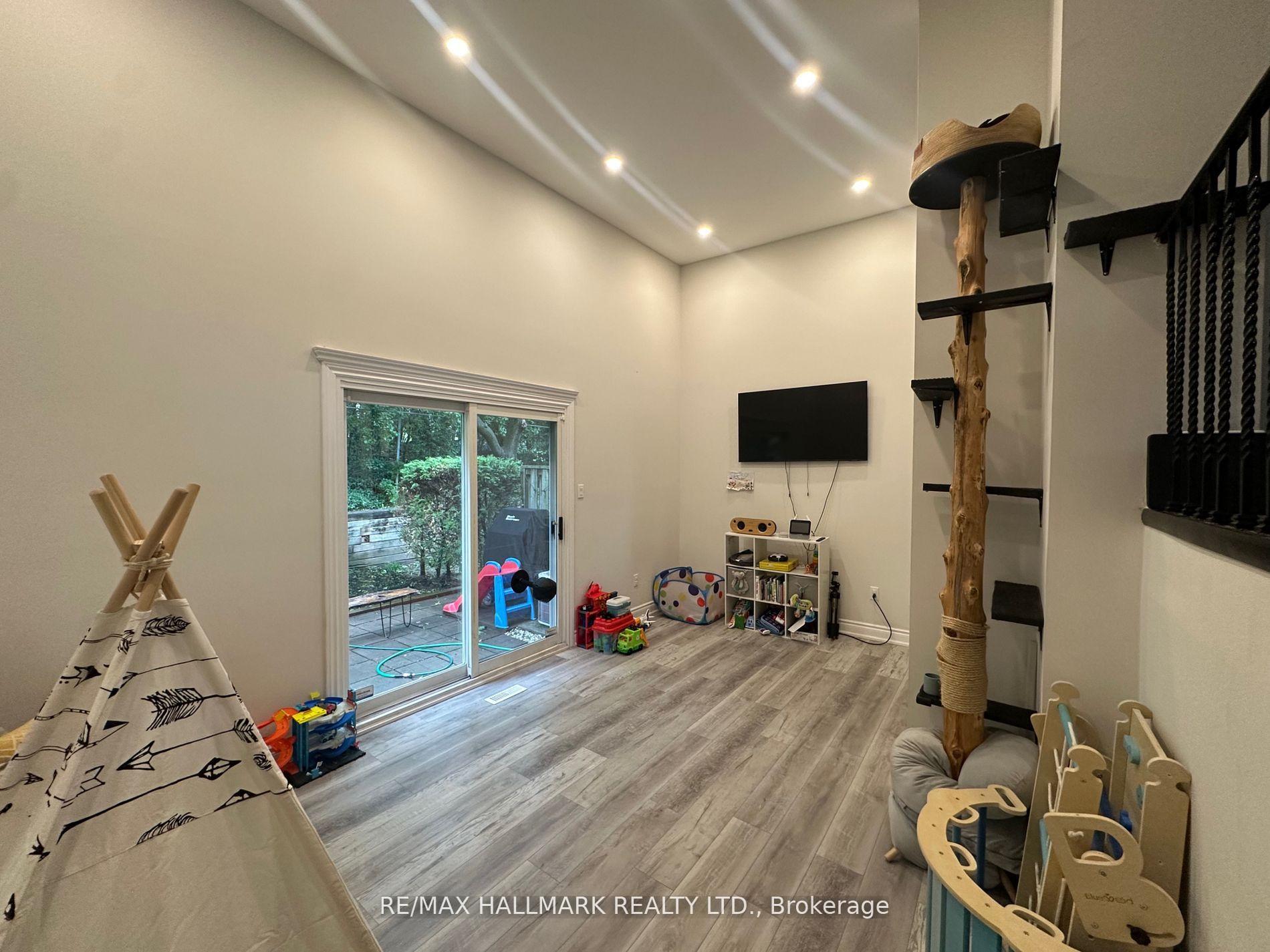 Photo 8 of Unit 108, 51 Paulander Drive, Kitchener, Victoria Hills — HOMEH