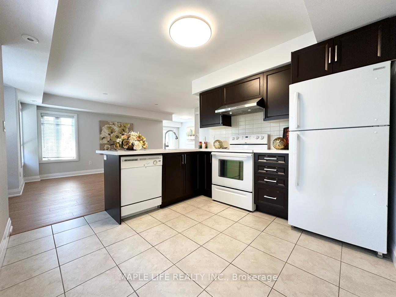 Photo 9 of Unit 266, 318 John Street, Markham, Aileen-Willowbrook — HOMEH