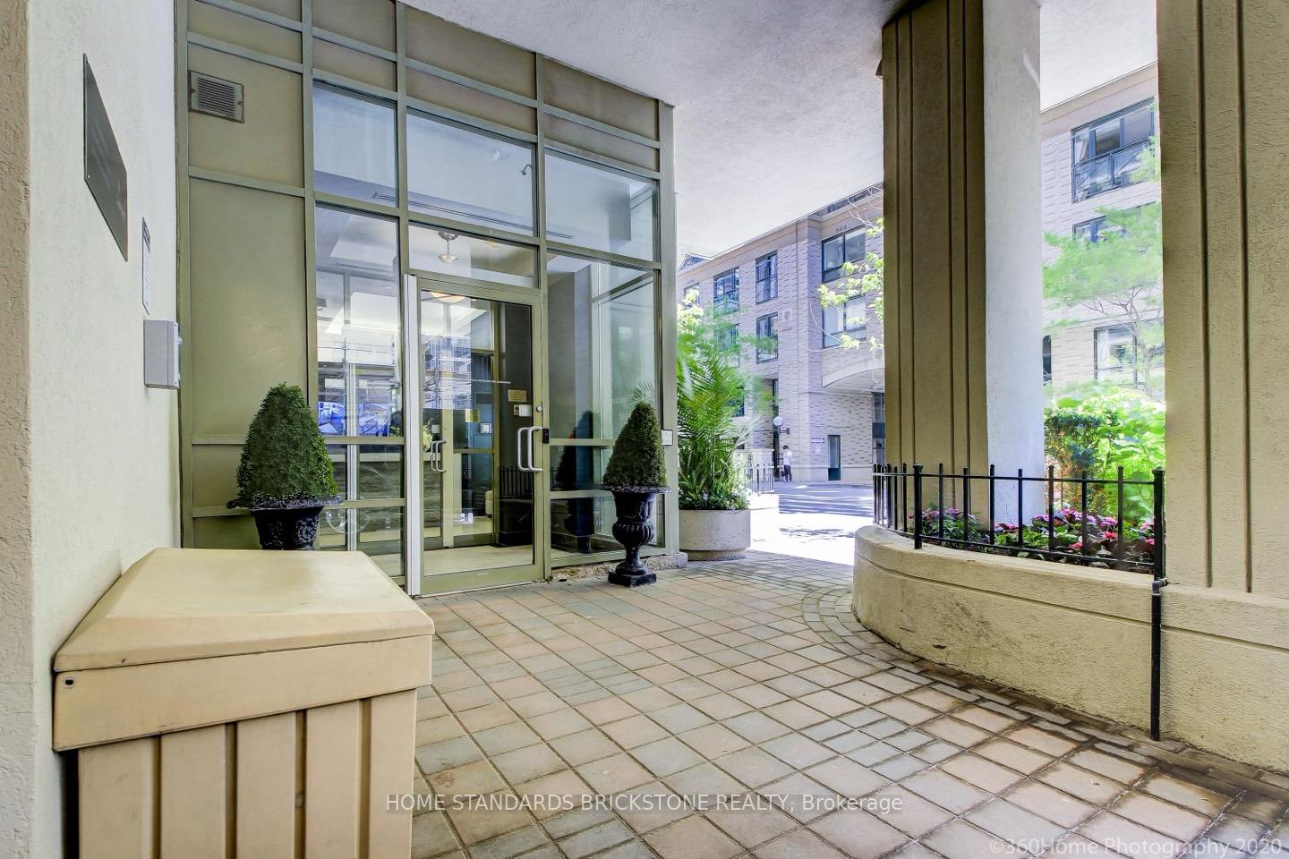 Photo 12 of Unit 907, 30 Hayden Street, Toronto, Church-Yonge Corridor — HOMEH