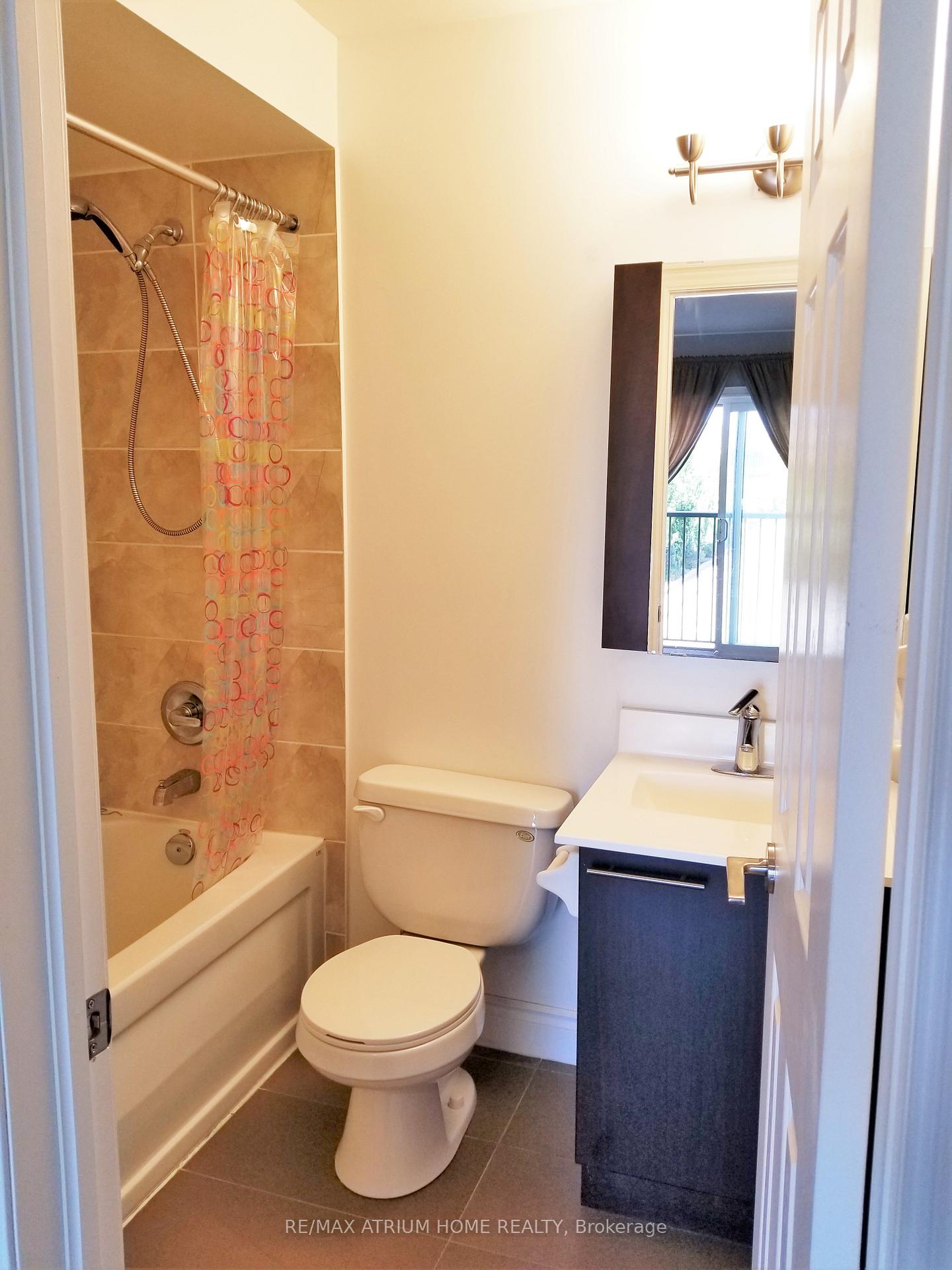 Photo 8 of 22 Times Avenue, Markham, Commerce Valley — HOMEH