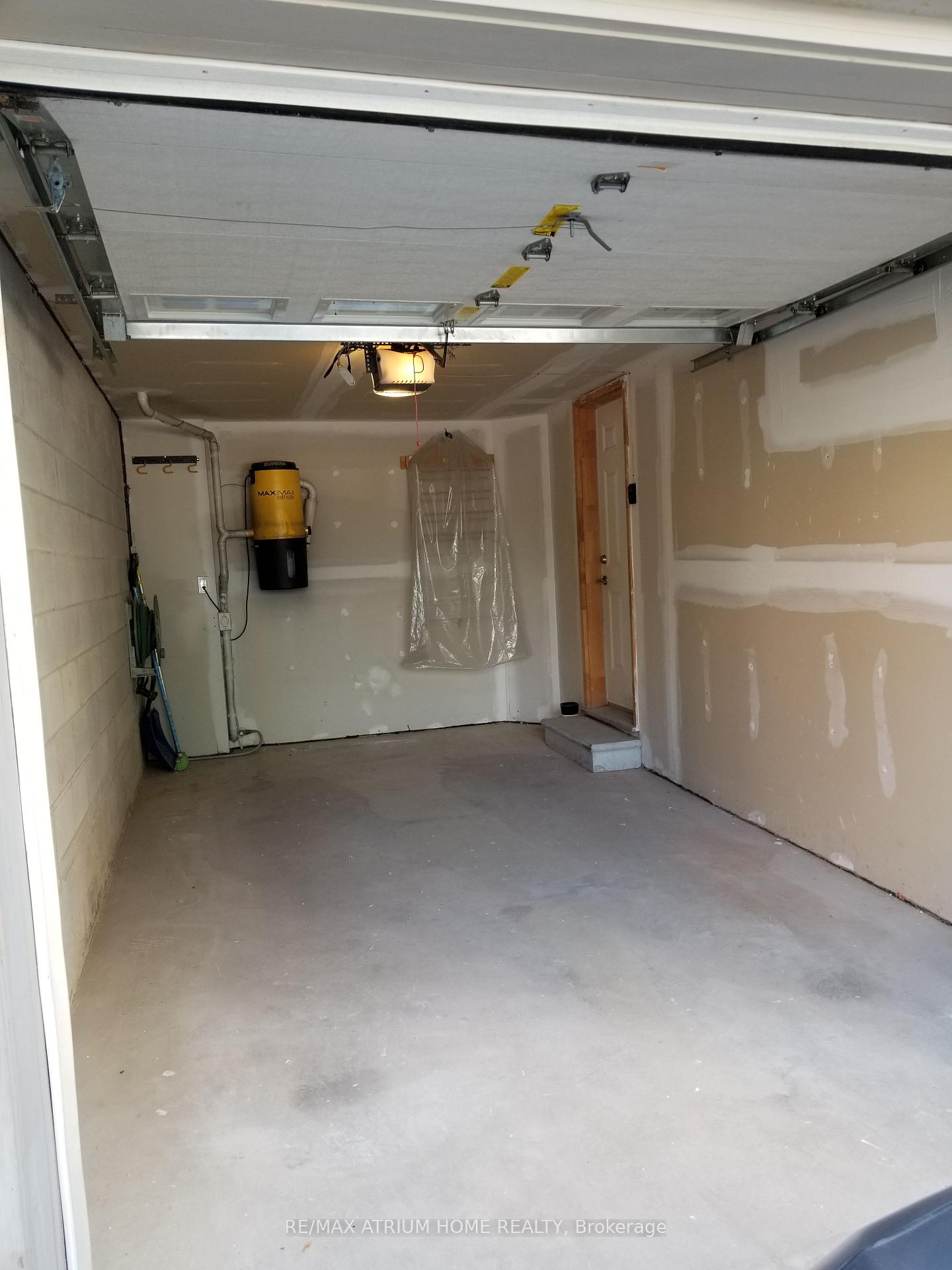 Photo 12 of 22 Times Avenue, Markham, Commerce Valley — HOMEH