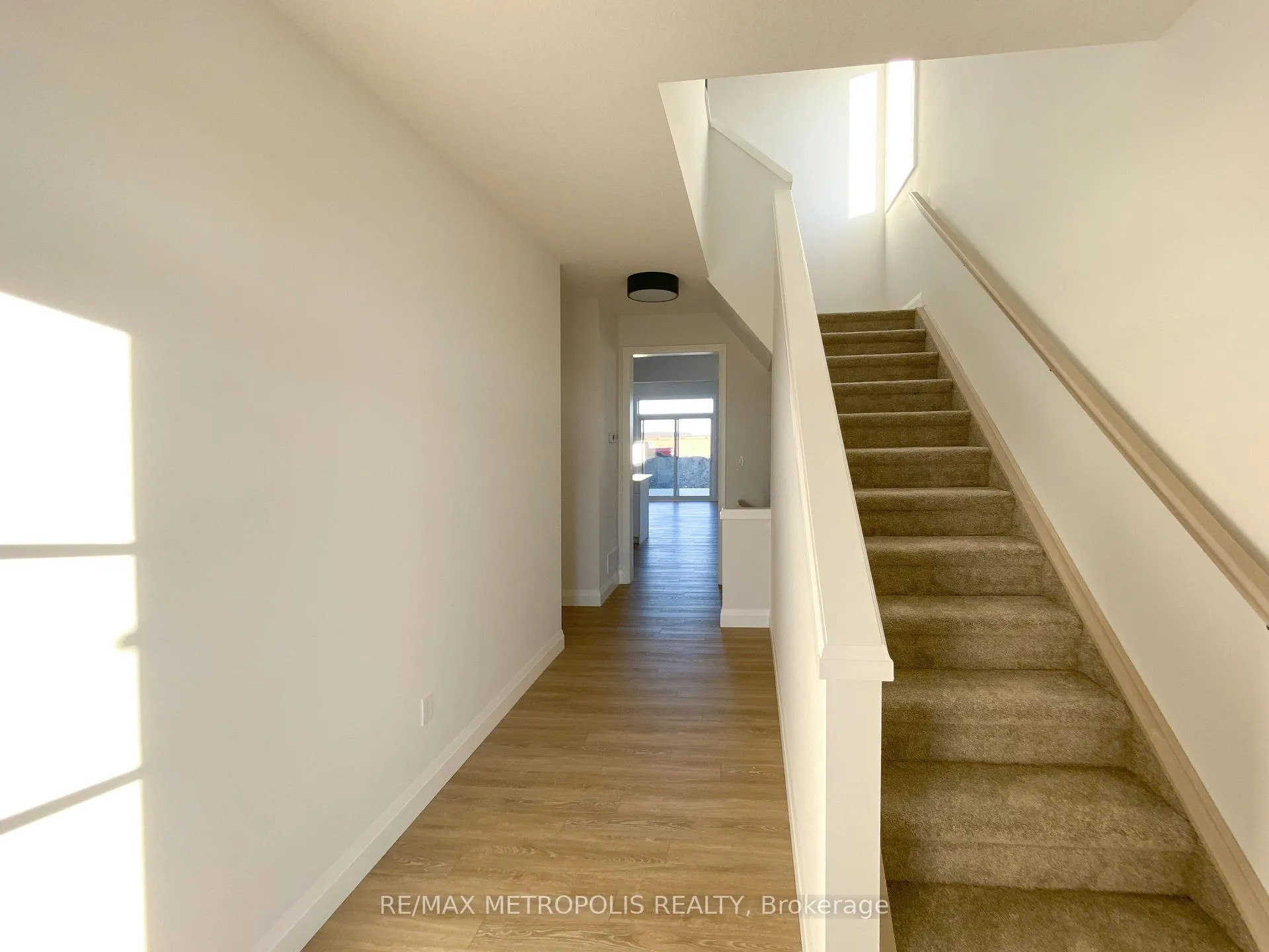 Photo 2 of 35 Evylean Court, St. Thomas — HOMEH