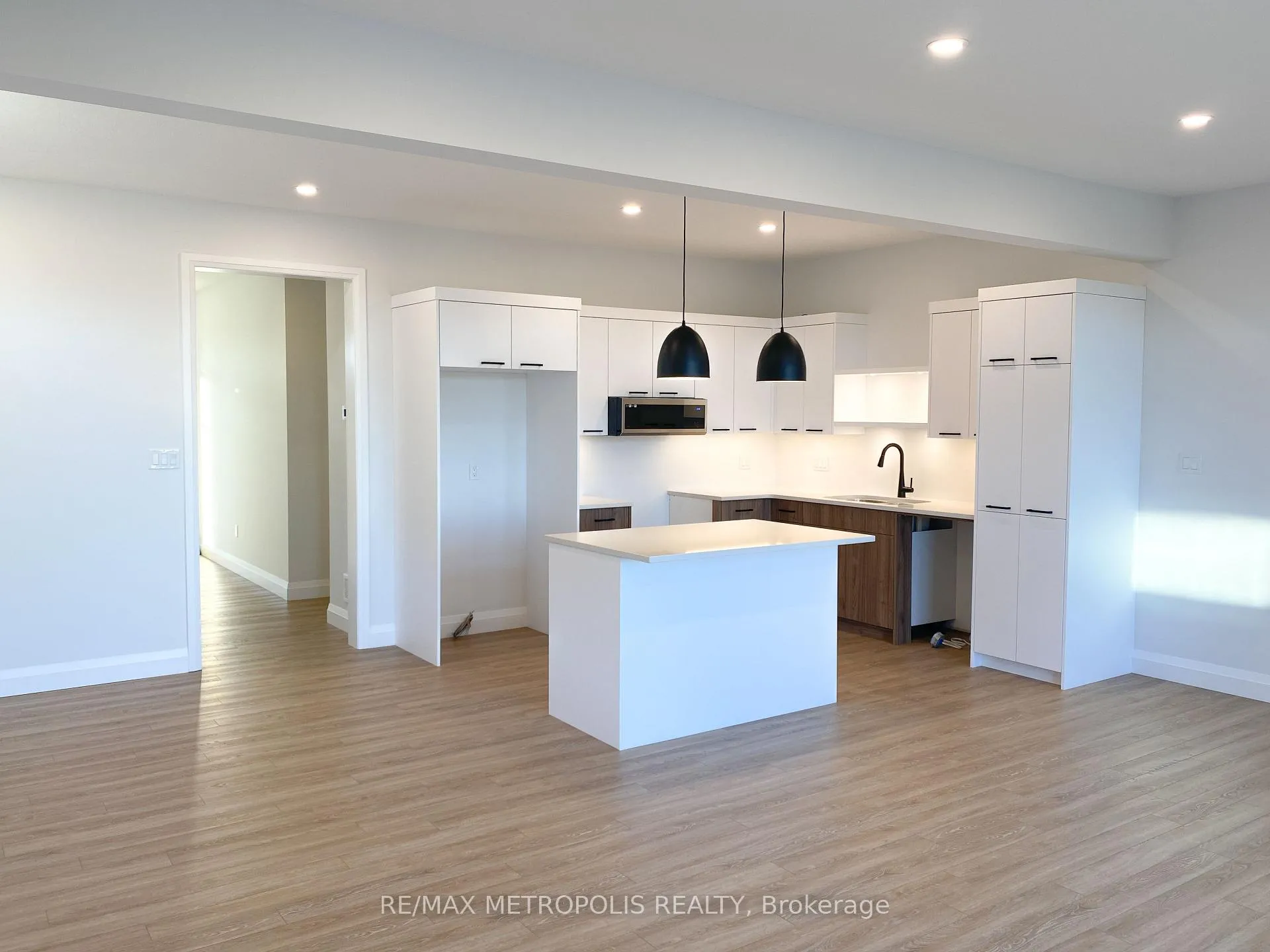 Photo 5 of 35 Evylean Court, St. Thomas — HOMEH