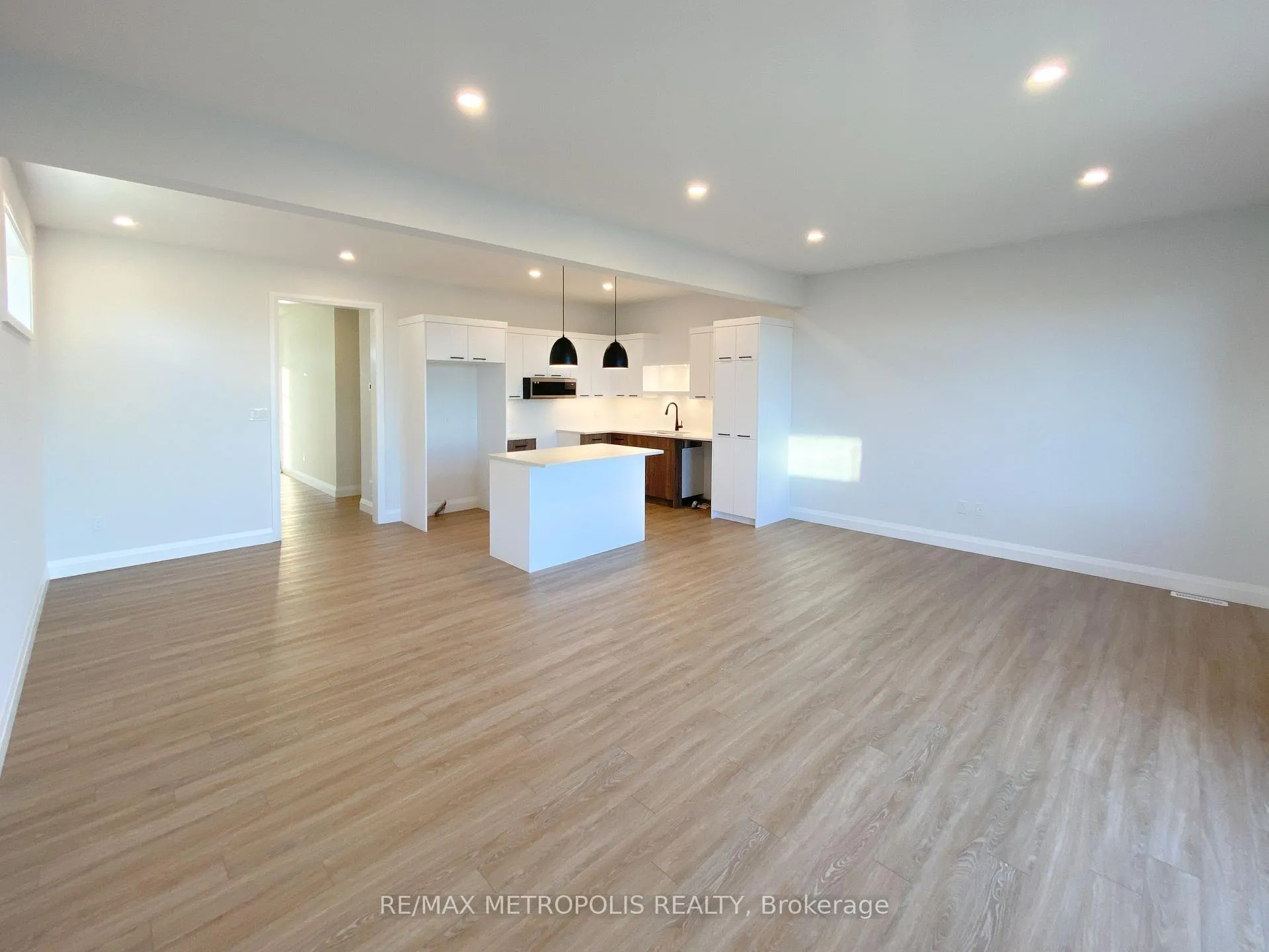Photo 6 of 35 Evylean Court, St. Thomas — HOMEH