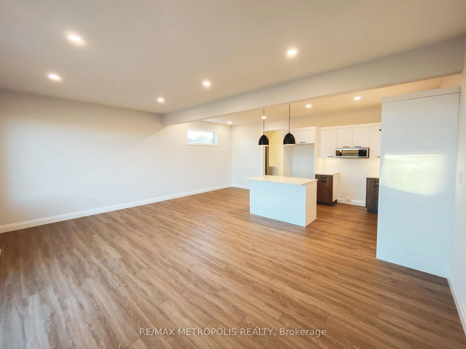Photo 8 of 35 Evylean Court, St. Thomas — HOMEH