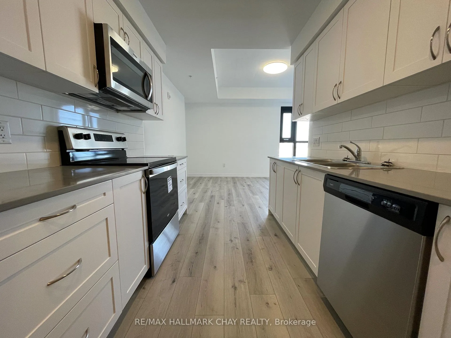 Photo 11 of Unit 209, 30 Hanmer Street W, Barrie, West Bayfield — HOMEH