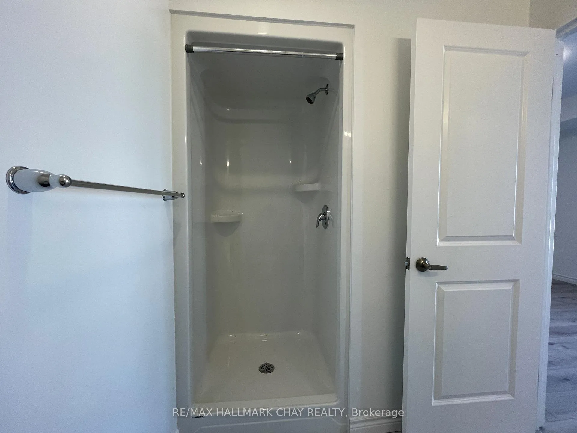 Photo 17 of Unit 209, 30 Hanmer Street W, Barrie, West Bayfield — HOMEH