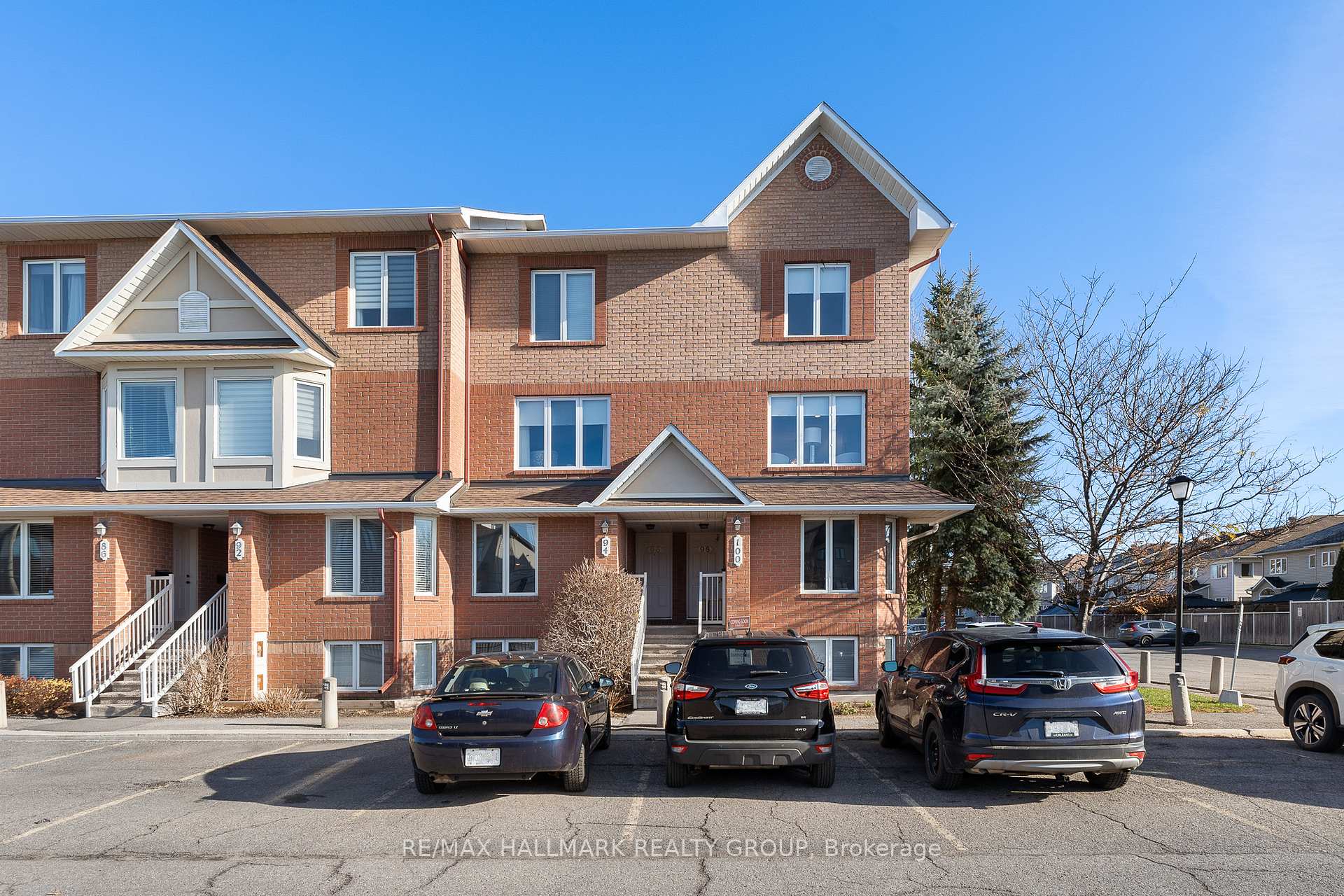 Photo 1 of 98 Bonfield Point, Ottawa, Avalon East — HOMEH