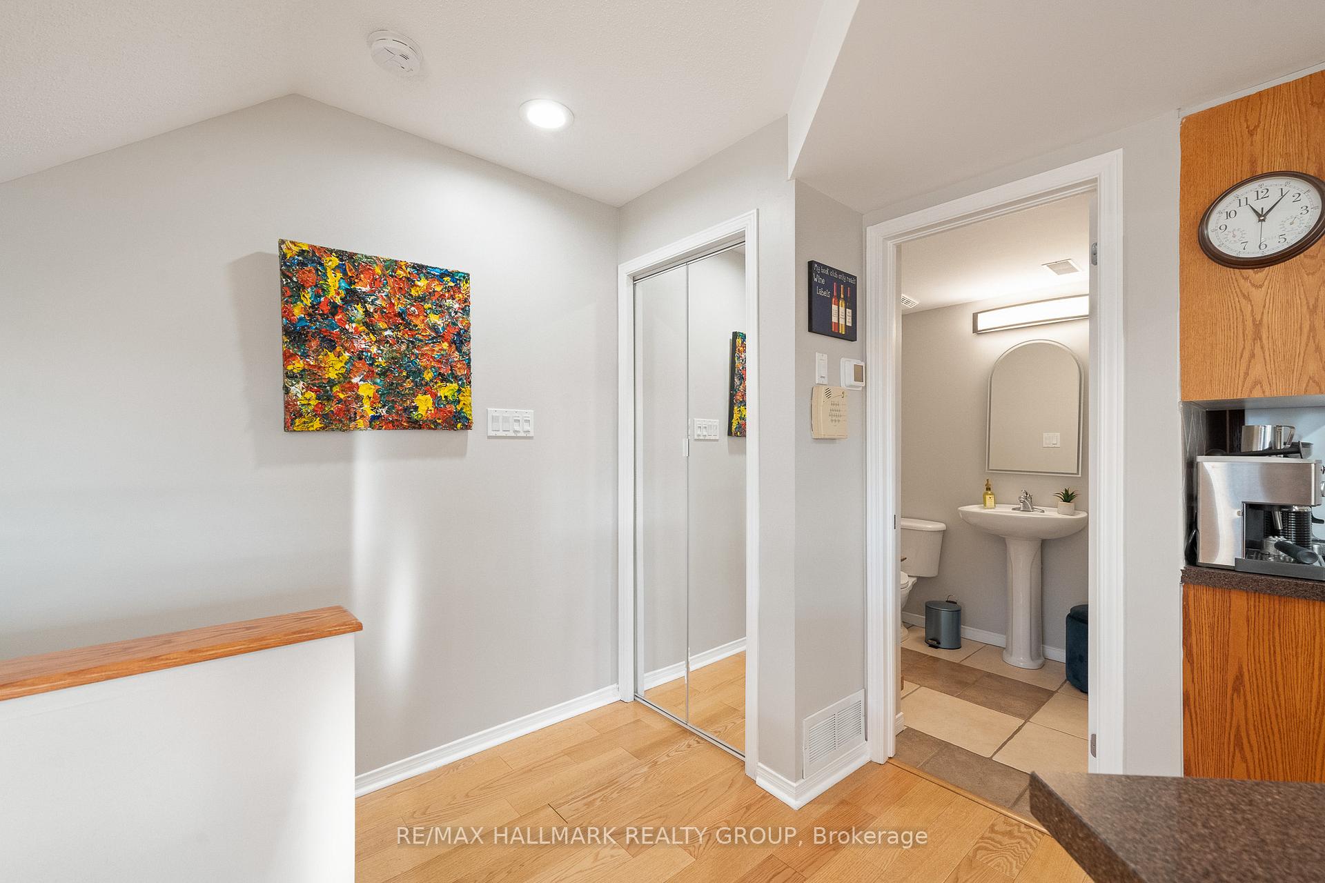 Photo 6 of 98 Bonfield Point, Ottawa, Avalon East — HOMEH