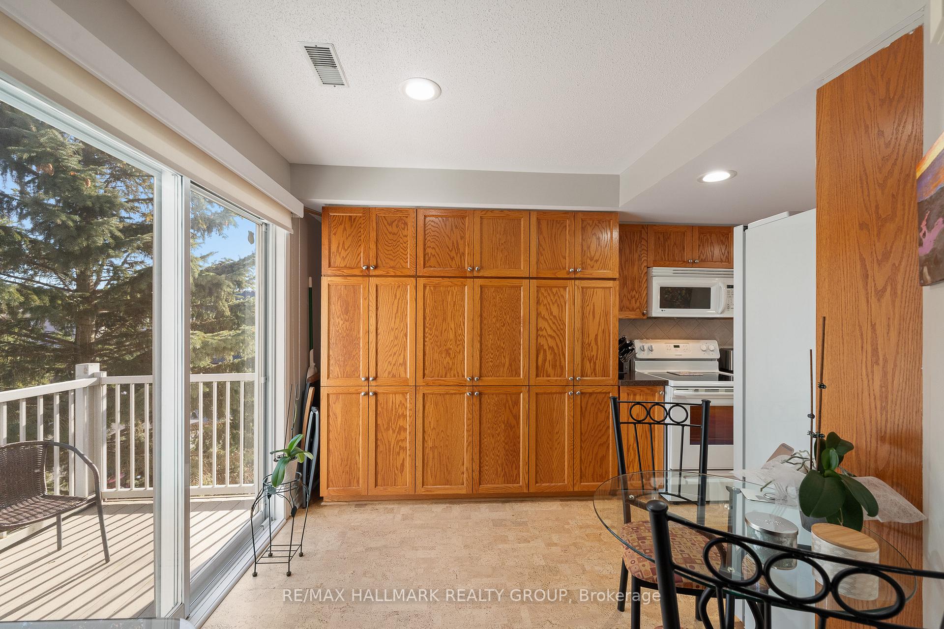 Photo 14 of 98 Bonfield Point, Ottawa, Avalon East — HOMEH