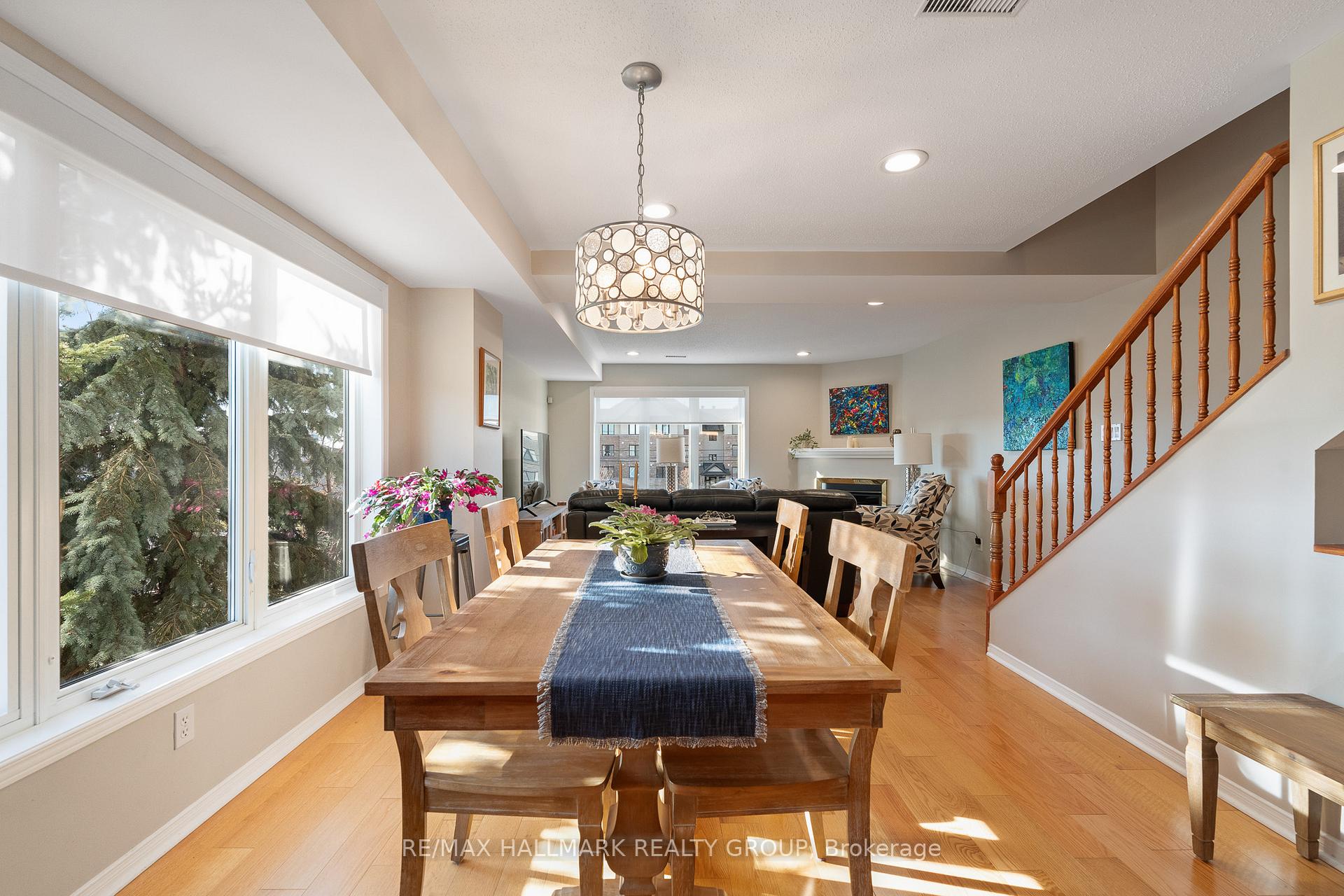 Photo 18 of 98 Bonfield Point, Ottawa, Avalon East — HOMEH