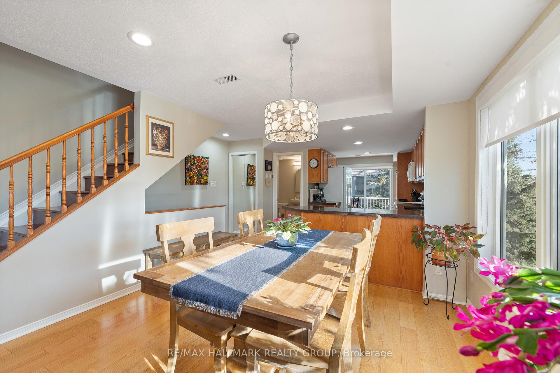 Photo 20 of 98 Bonfield Point, Ottawa, Avalon East — HOMEH