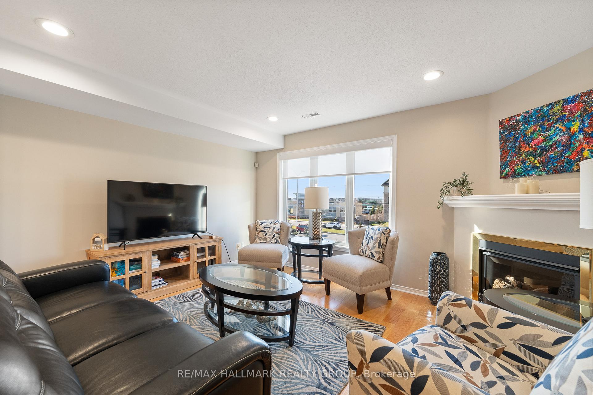 Photo 22 of 98 Bonfield Point, Ottawa, Avalon East — HOMEH