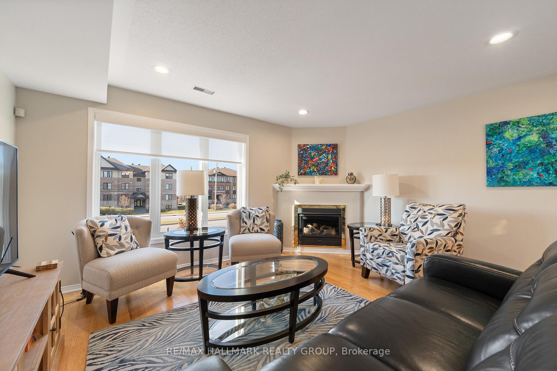 Photo 23 of 98 Bonfield Point, Ottawa, Avalon East — HOMEH