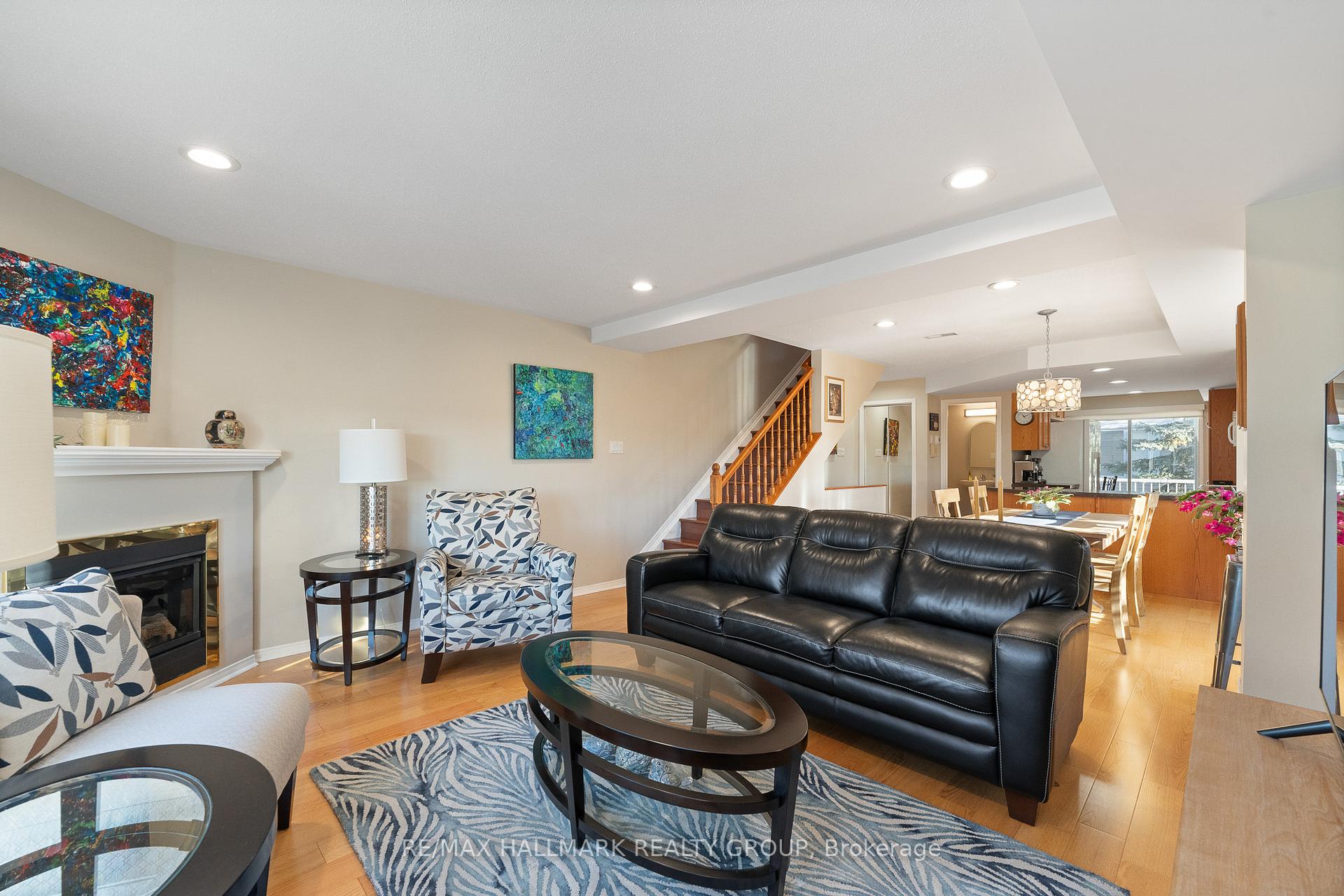 Photo 24 of 98 Bonfield Point, Ottawa, Avalon East — HOMEH
