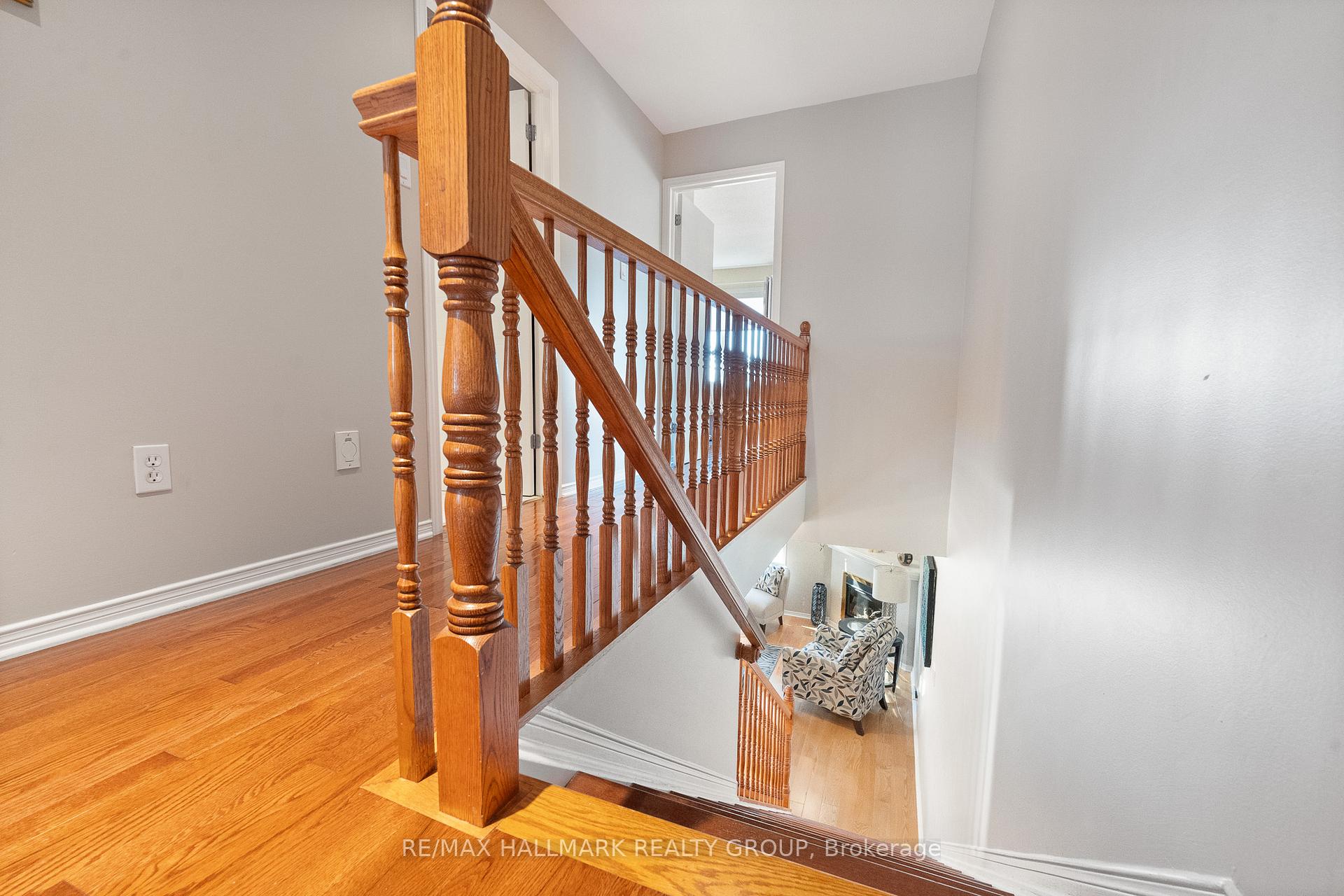 Photo 27 of 98 Bonfield Point, Ottawa, Avalon East — HOMEH