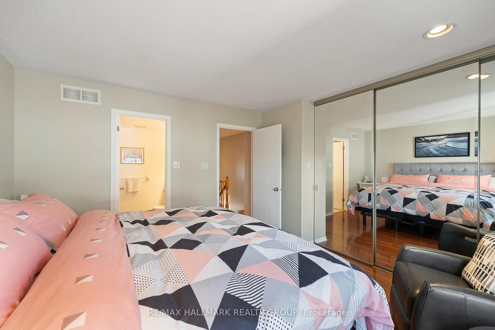 Photo 30 of 98 Bonfield Point, Ottawa, Avalon East — HOMEH
