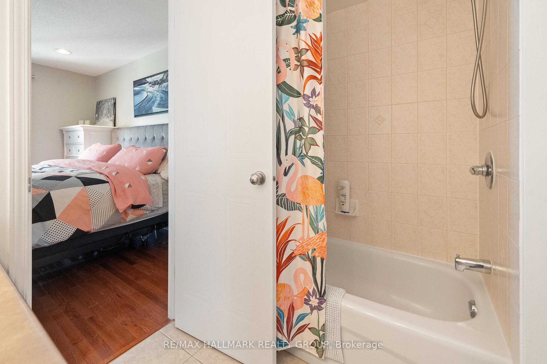 Photo 32 of 98 Bonfield Point, Ottawa, Avalon East — HOMEH