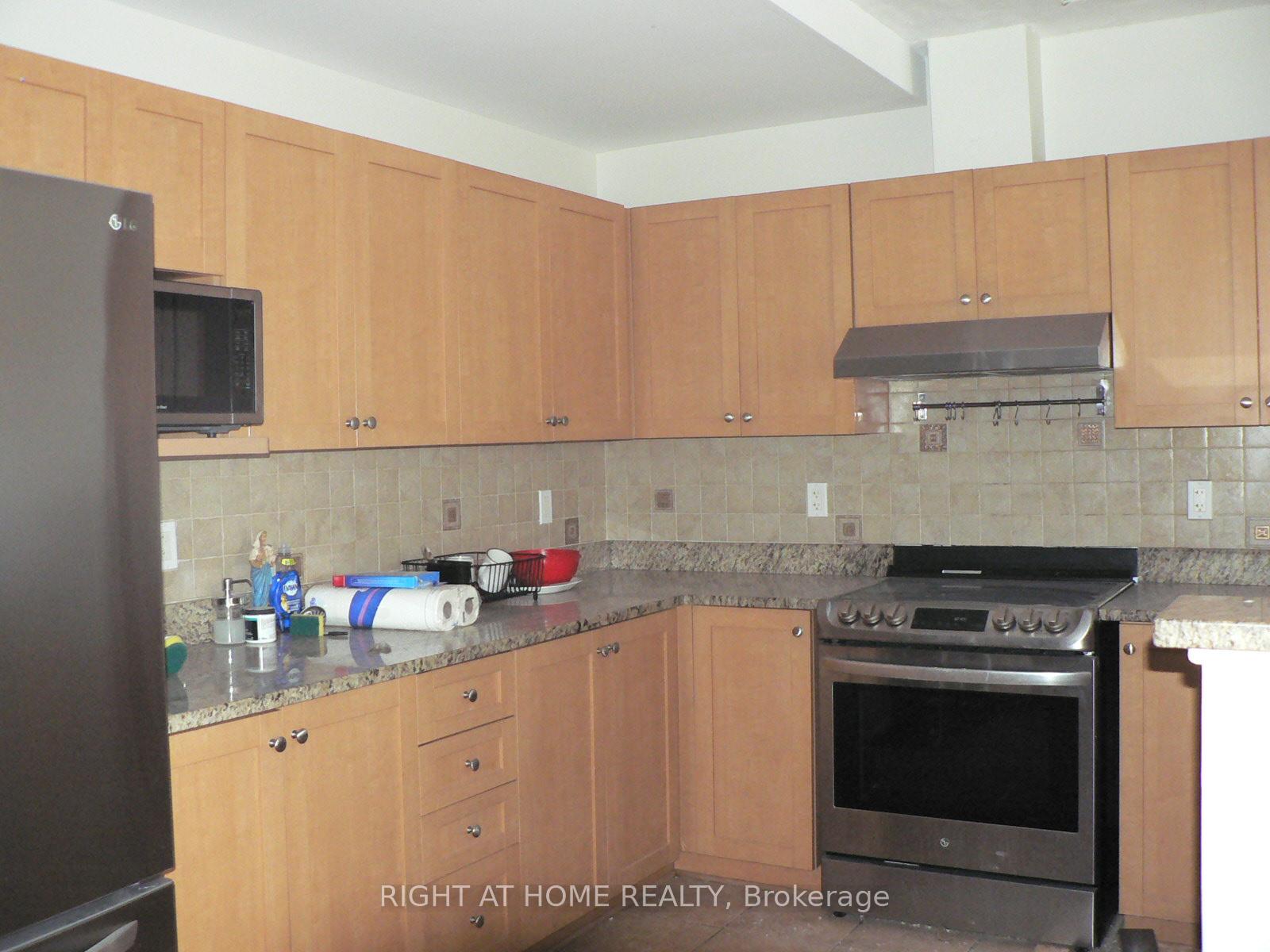 Photo 6 of Unit 3, 111 Eccles Street S, Ottawa, West Centre Town — HOMEH