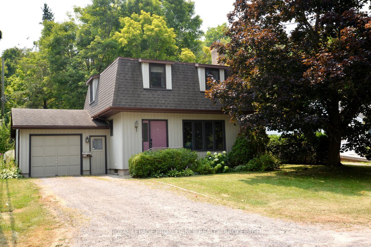 Photo 4 of 625 Hillside Drive, Gananoque — HOMEH