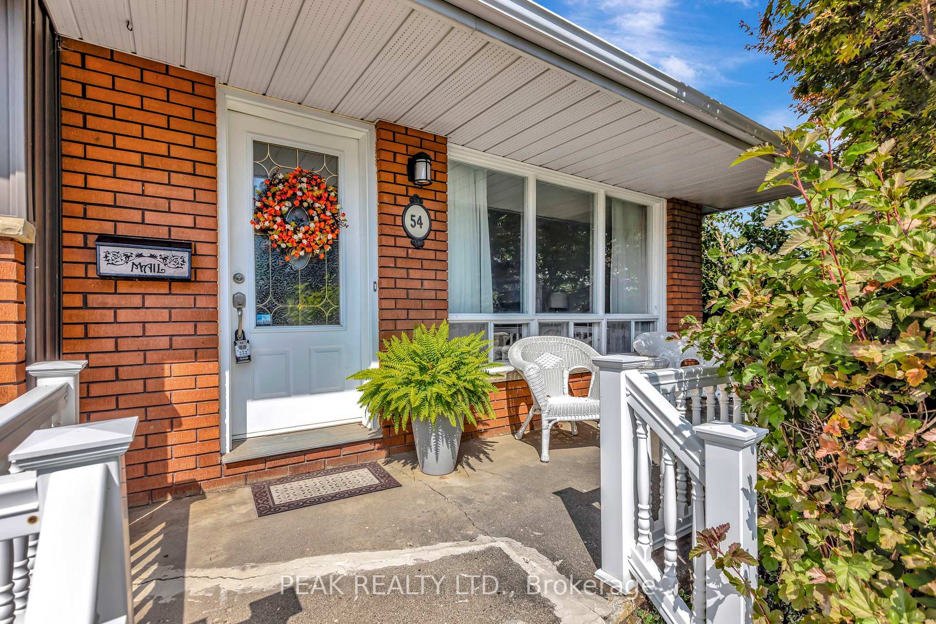 Photo 3 of 54 Paris Links Road, Brant, Paris — HOMEH