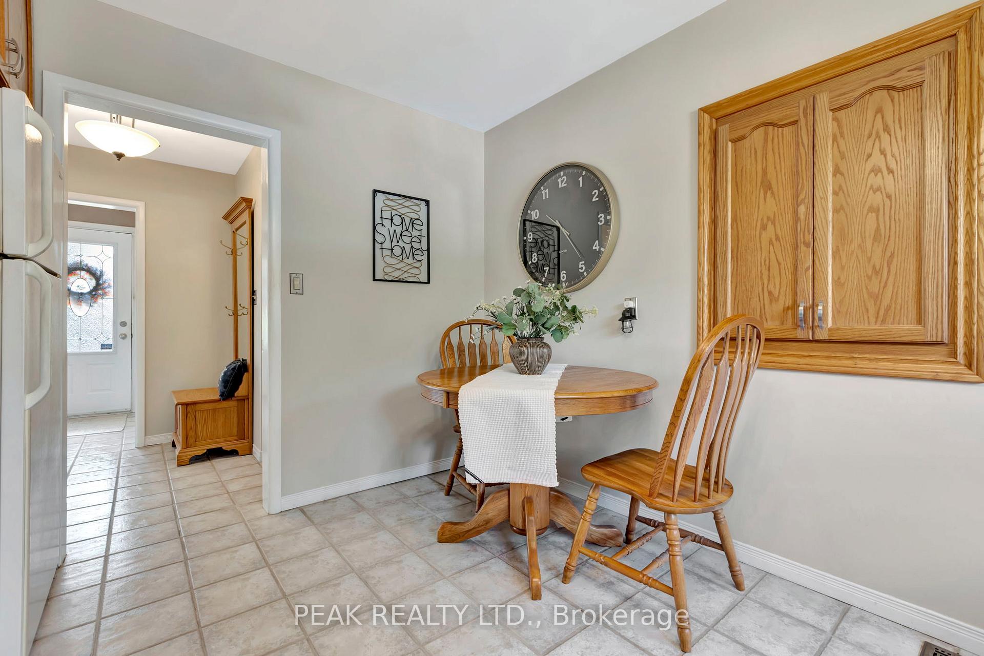 Photo 6 of 54 Paris Links Road, Brant, Paris — HOMEH