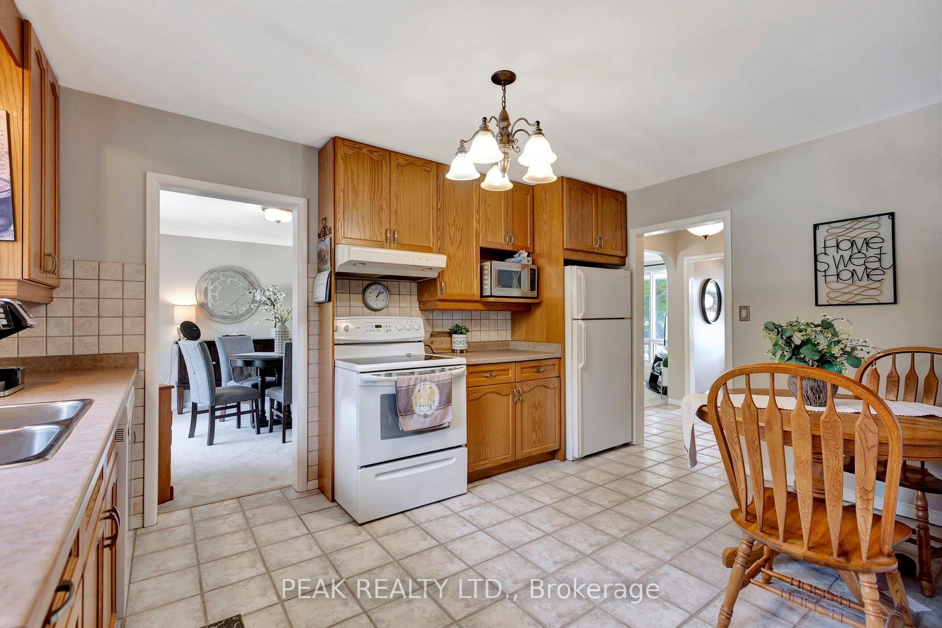 Photo 9 of 54 Paris Links Road, Brant, Paris — HOMEH