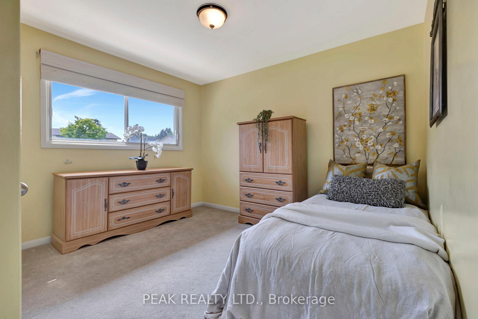 Photo 19 of 54 Paris Links Road, Brant, Paris — HOMEH