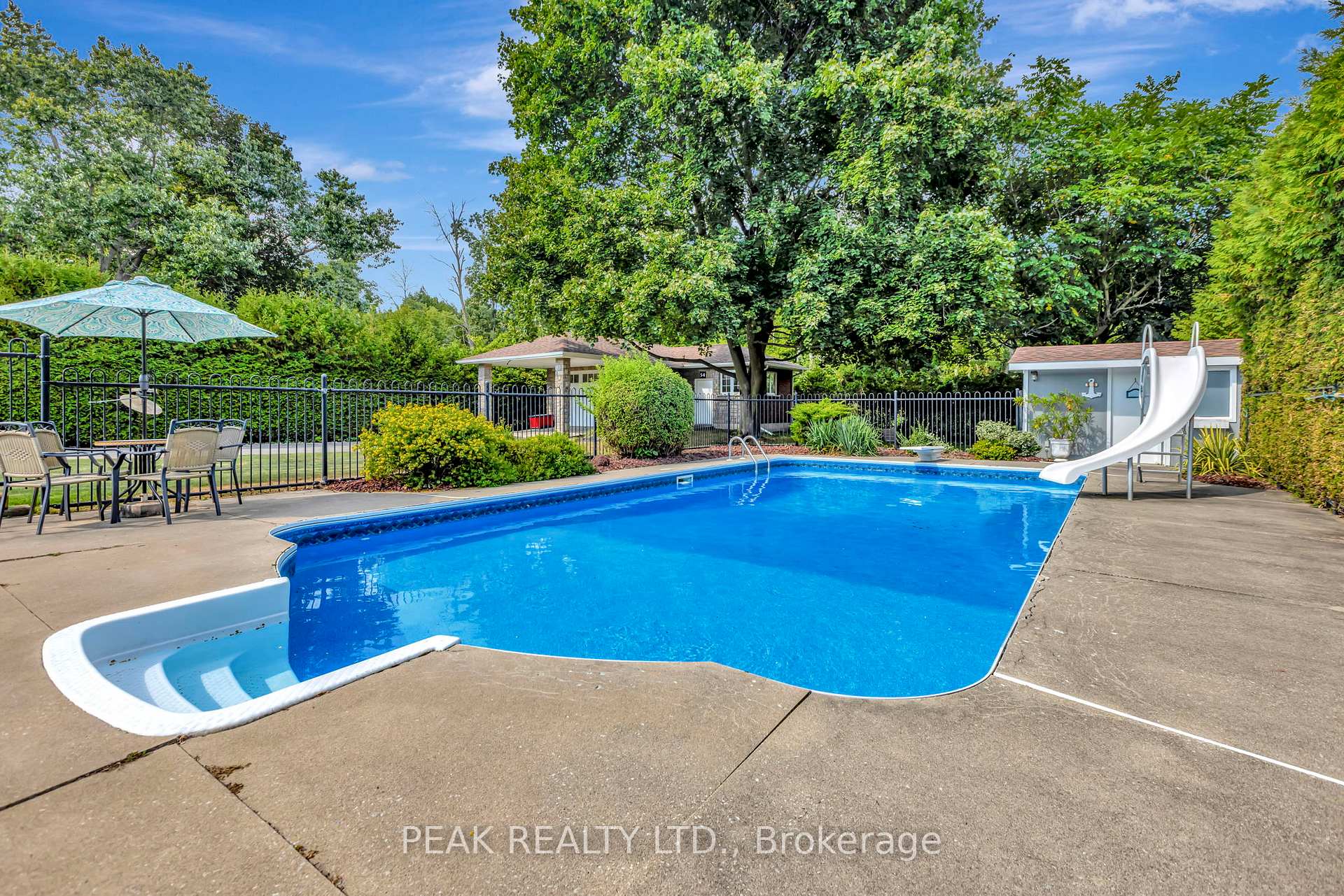 Photo 34 of 54 Paris Links Road, Brant, Paris — HOMEH