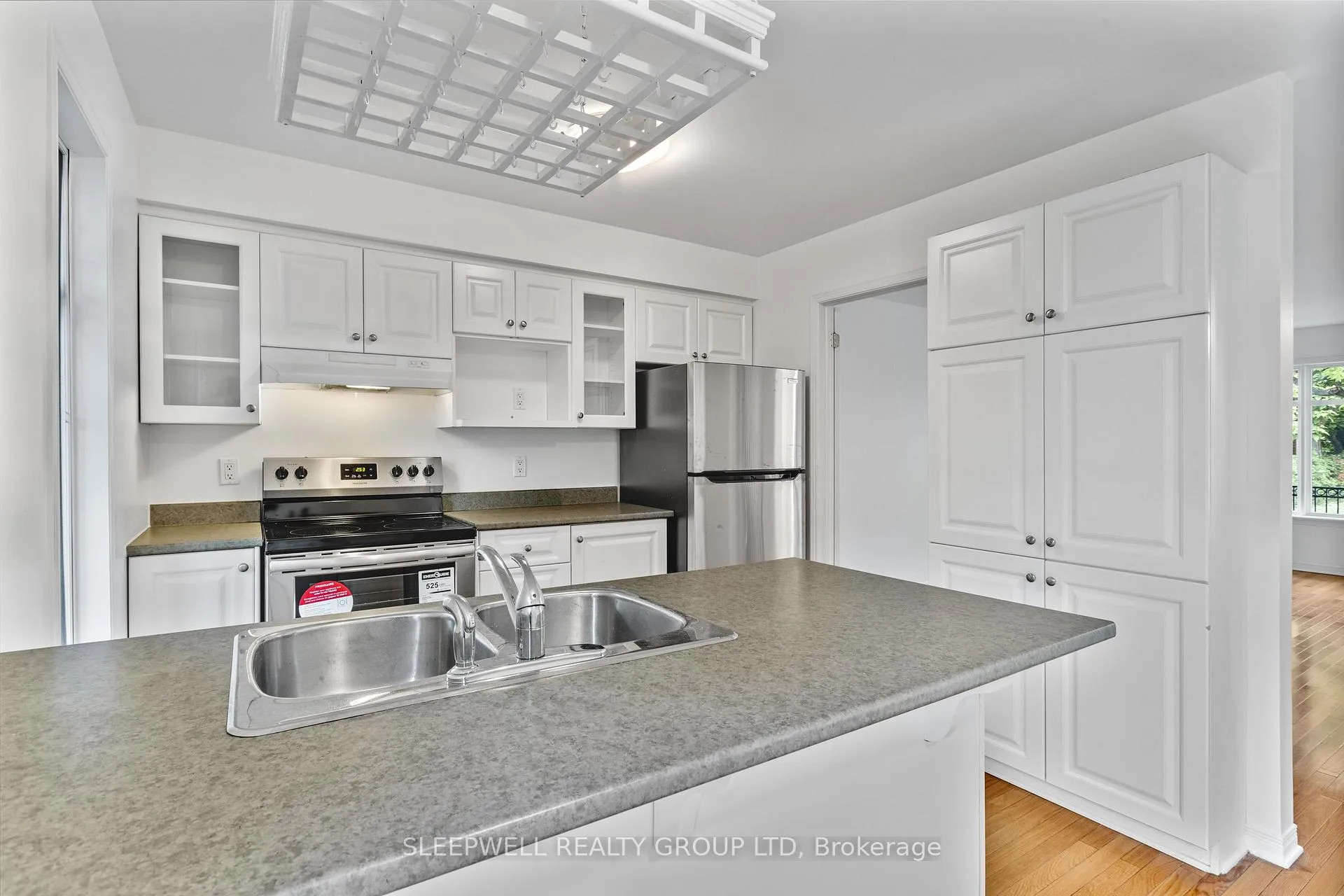 Photo 9 of 209 Hopewell Avenue, Ottawa, Old Ottawa South — HOMEH