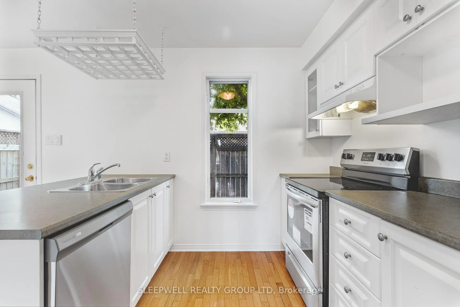Photo 12 of 209 Hopewell Avenue, Ottawa, Old Ottawa South — HOMEH