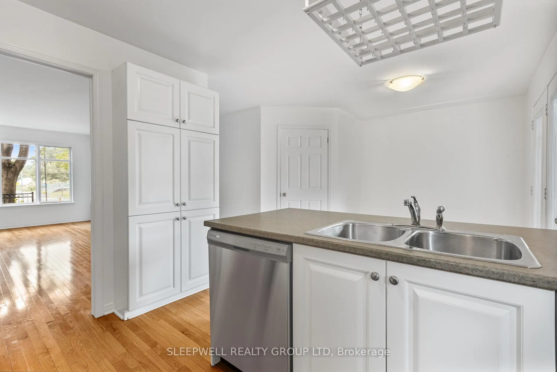 Photo 14 of 209 Hopewell Avenue, Ottawa, Old Ottawa South — HOMEH