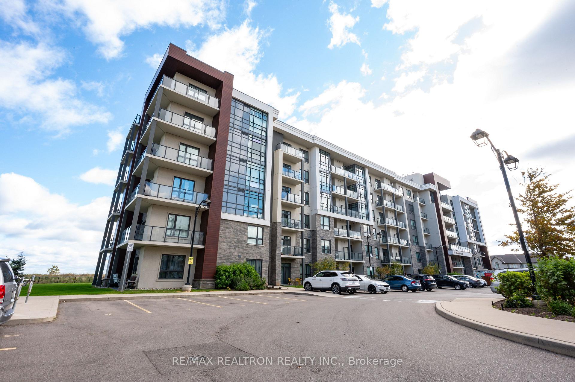 Photo 2 of Unit 339, 101 Shoreview Place, Hamilton, Stoney Creek — HOMEH