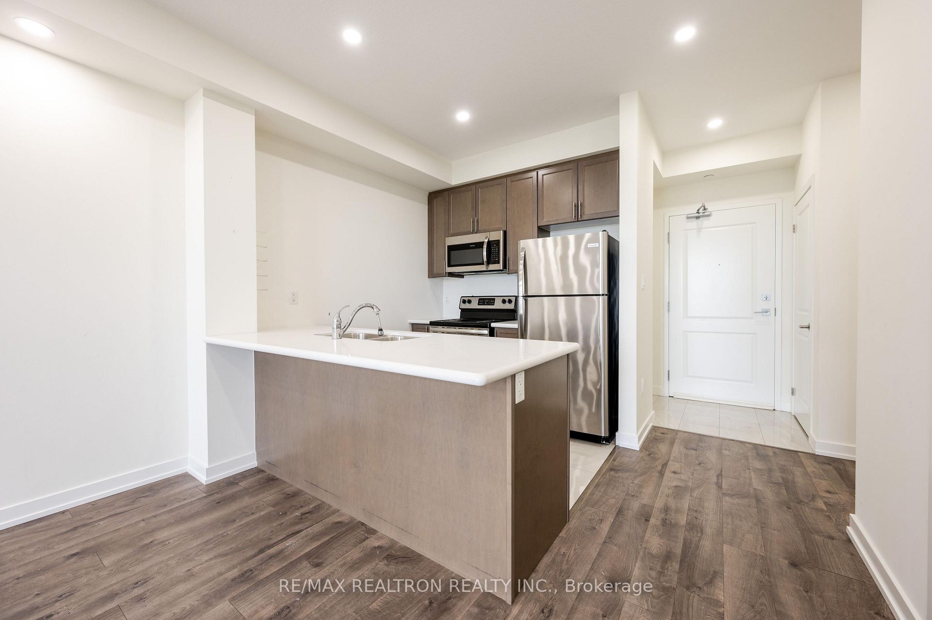 Photo 4 of Unit 339, 101 Shoreview Place, Hamilton, Stoney Creek — HOMEH