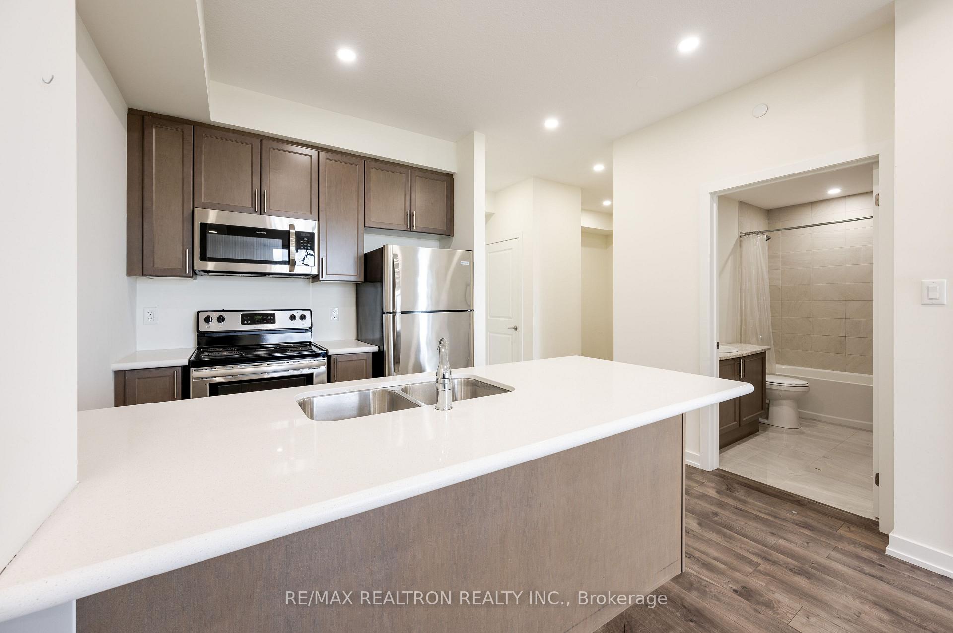 Photo 5 of Unit 339, 101 Shoreview Place, Hamilton, Stoney Creek — HOMEH