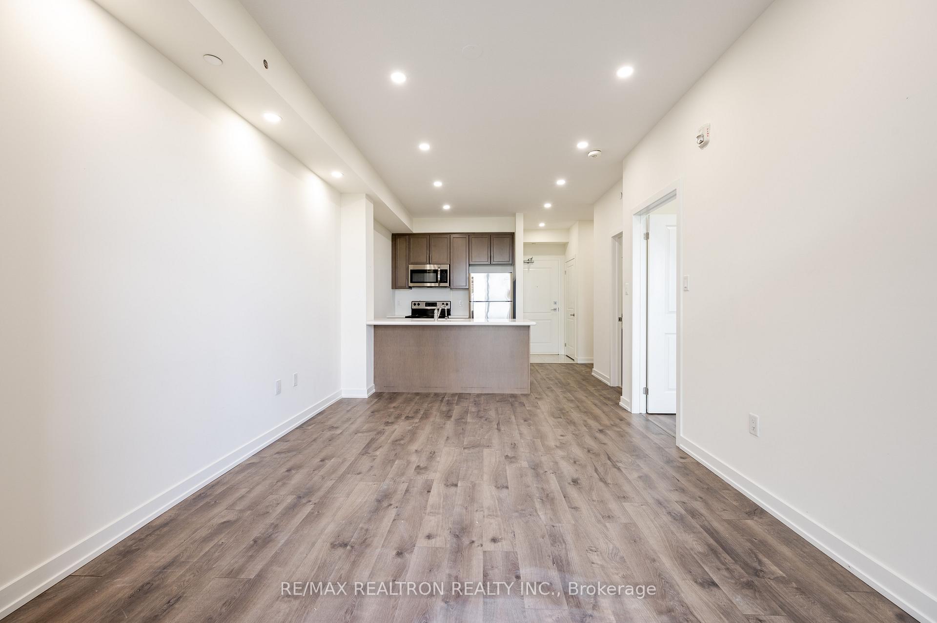 Photo 9 of Unit 339, 101 Shoreview Place, Hamilton, Stoney Creek — HOMEH