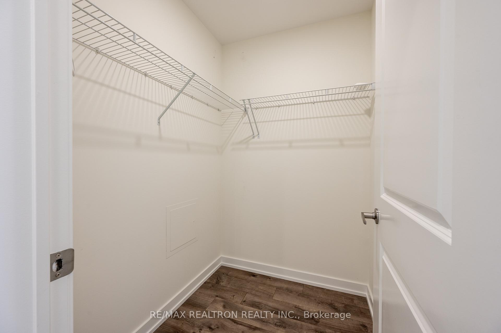 Photo 11 of Unit 339, 101 Shoreview Place, Hamilton, Stoney Creek — HOMEH
