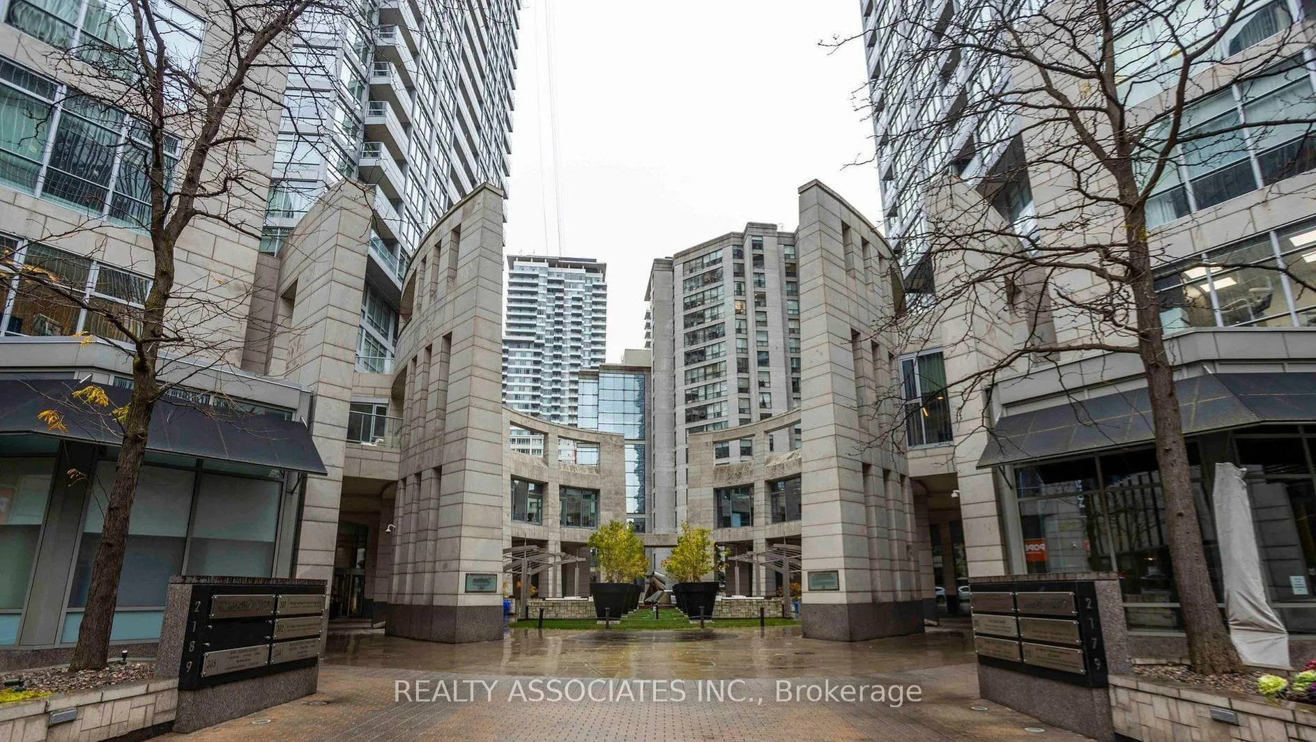 Photo 2 of Unit 2704, 2191 Yonge Street, Toronto, Mount Pleasant West — HOMEH