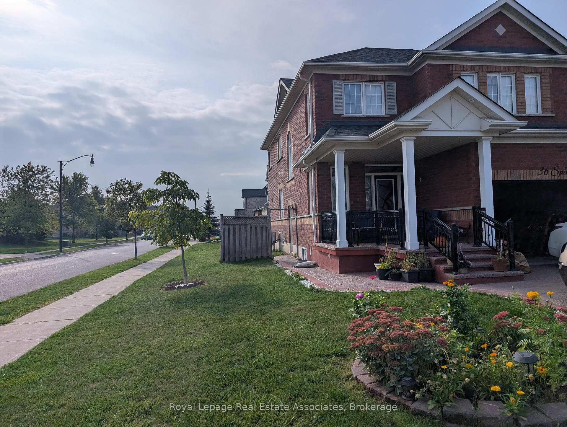 Photo 2 of Unit BSMT, 36 Spicebush Terrace, Brampton, Credit Valley — HOMEH