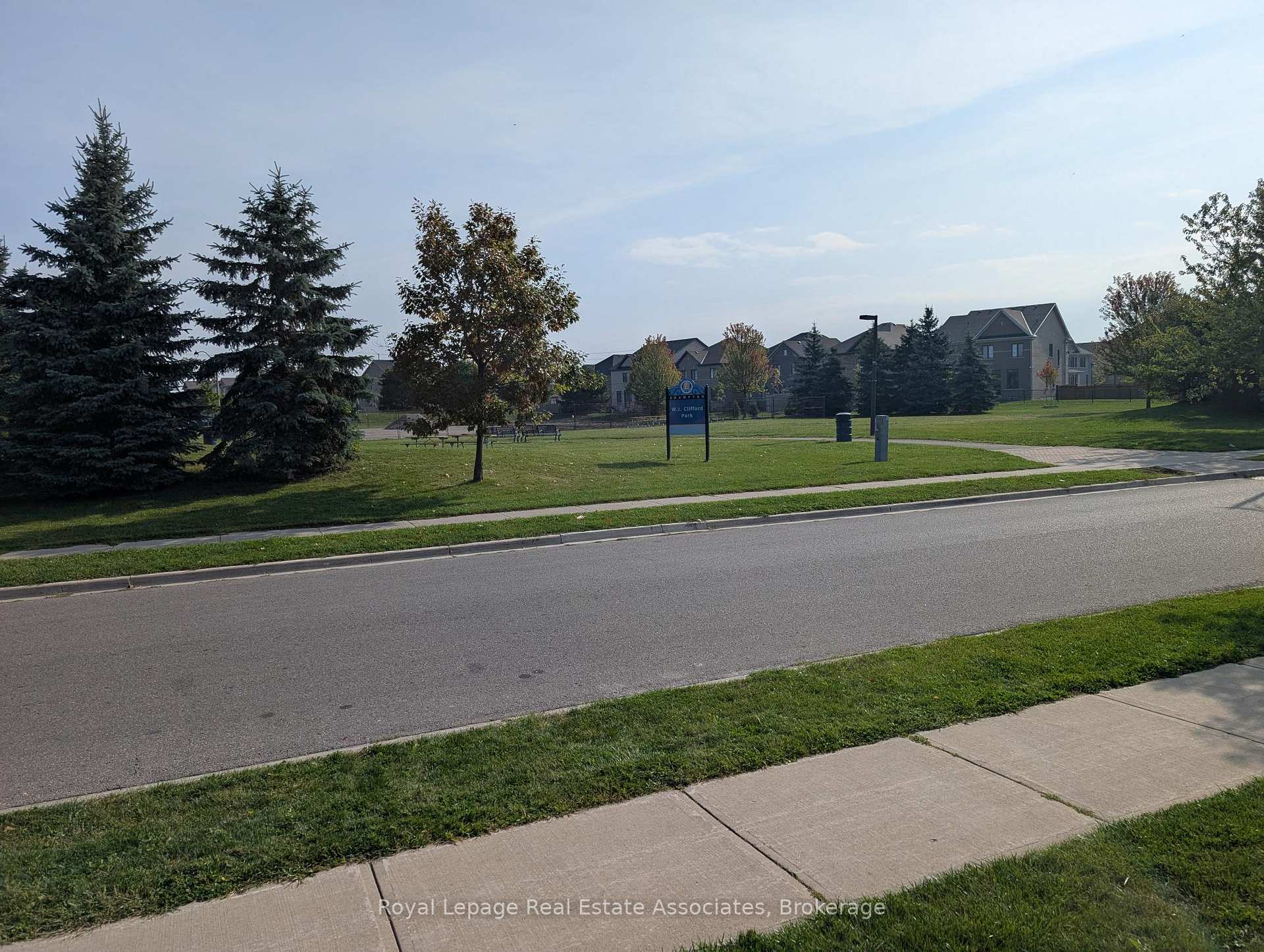 Photo 33 of Unit BSMT, 36 Spicebush Terrace, Brampton, Credit Valley — HOMEH