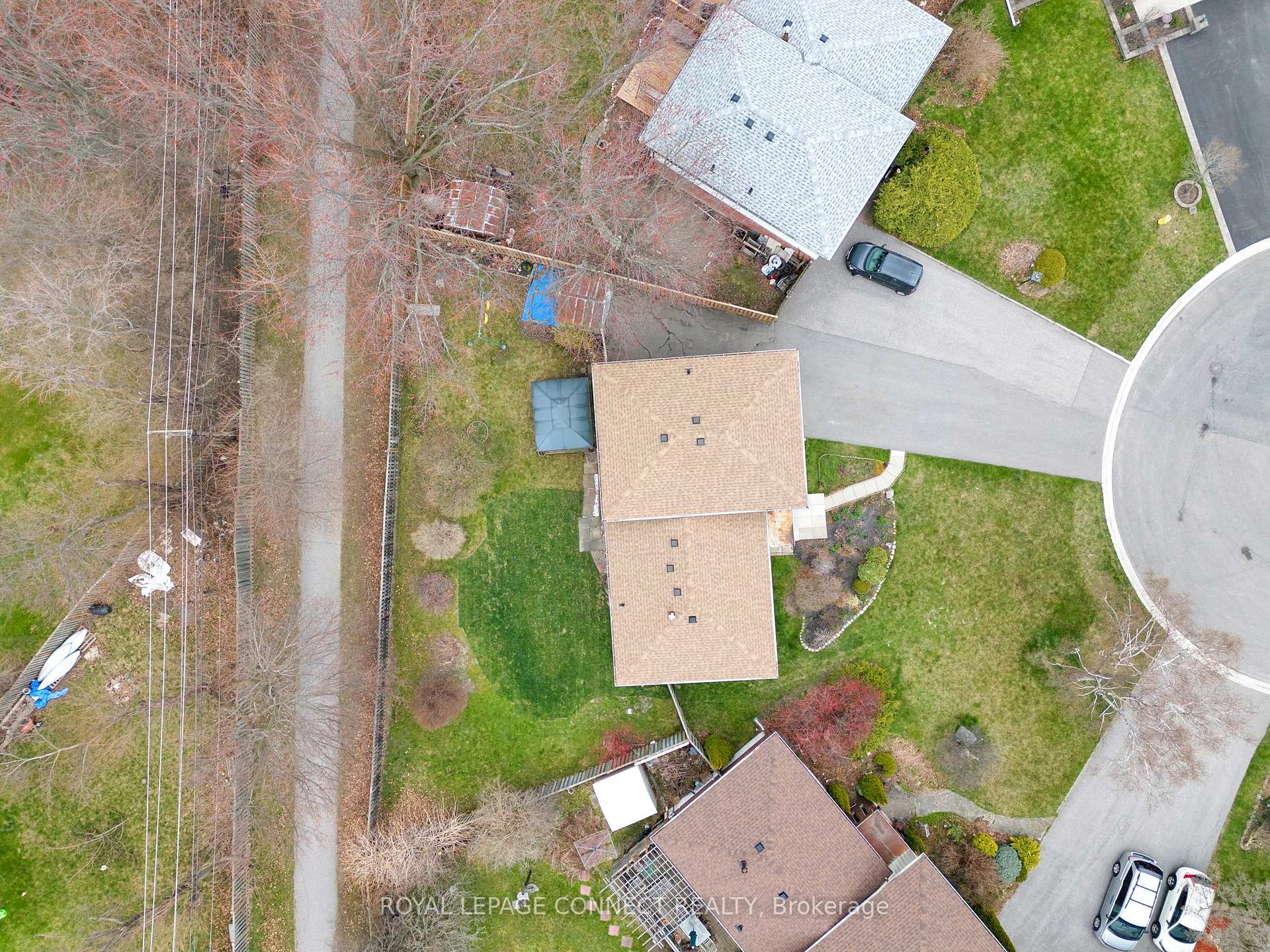 Photo 4 of 8 Graham Court, Ajax, South East — HOMEH
