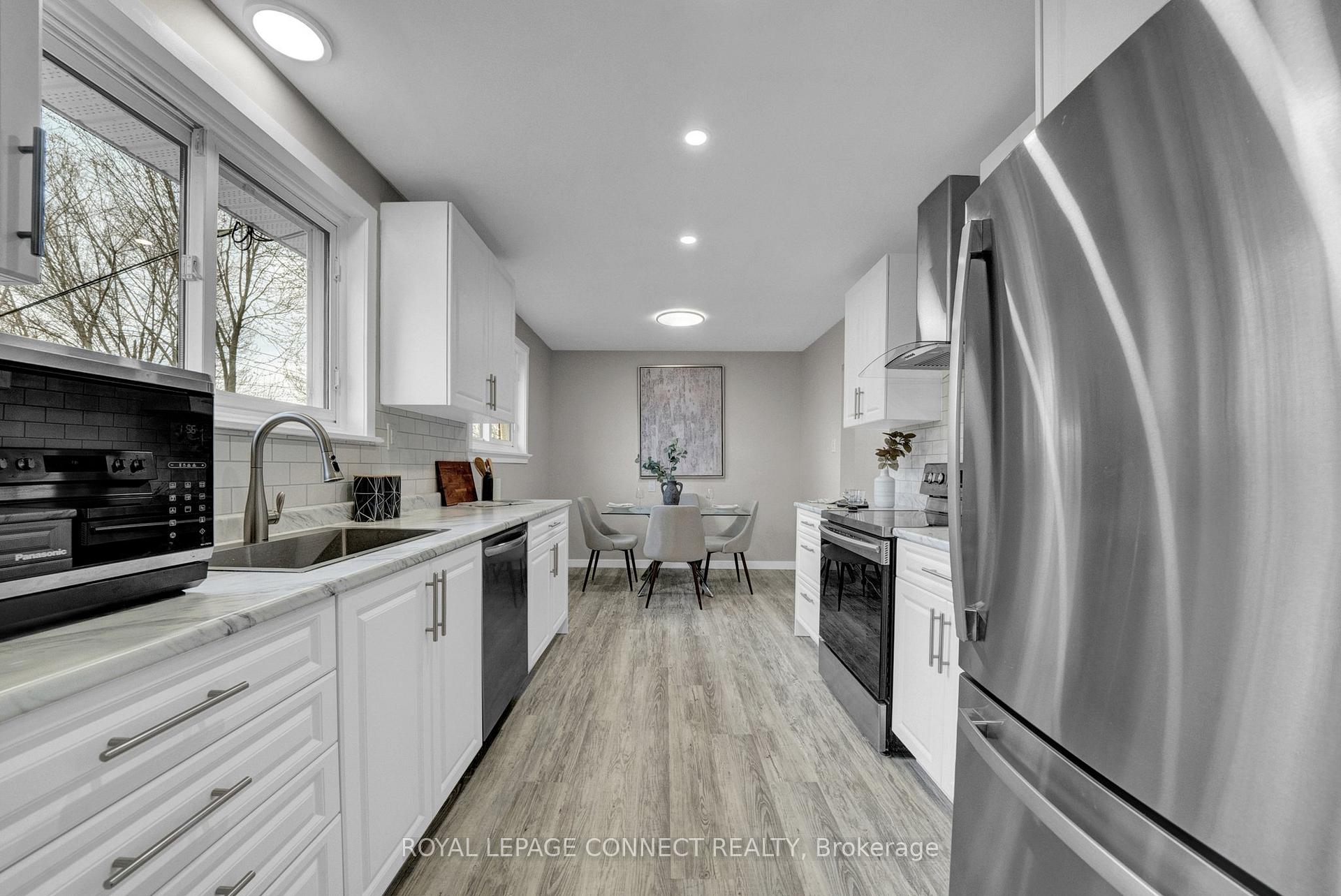 Photo 10 of 8 Graham Court, Ajax, South East — HOMEH