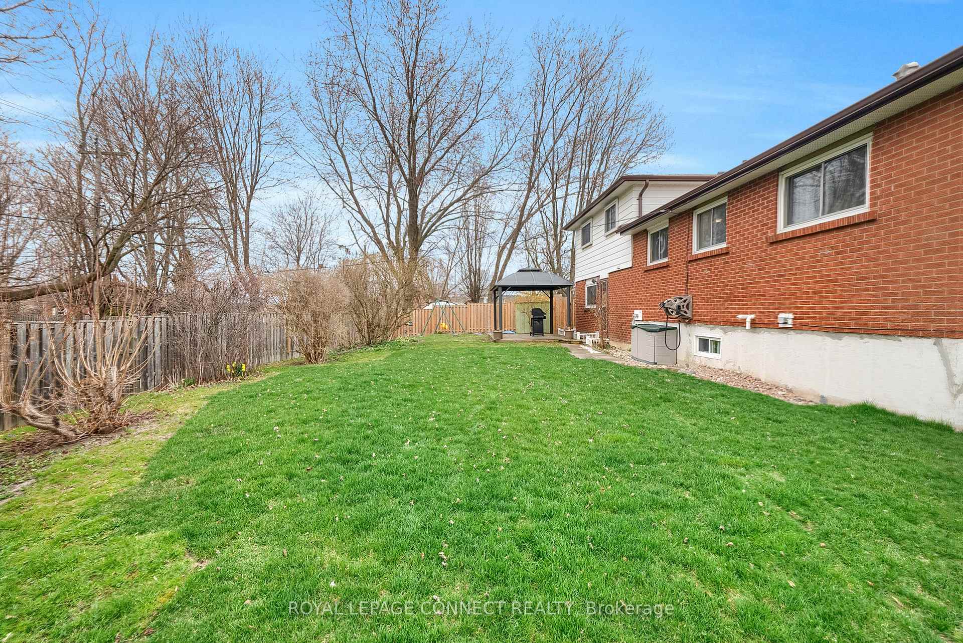Photo 35 of 8 Graham Court, Ajax, South East — HOMEH