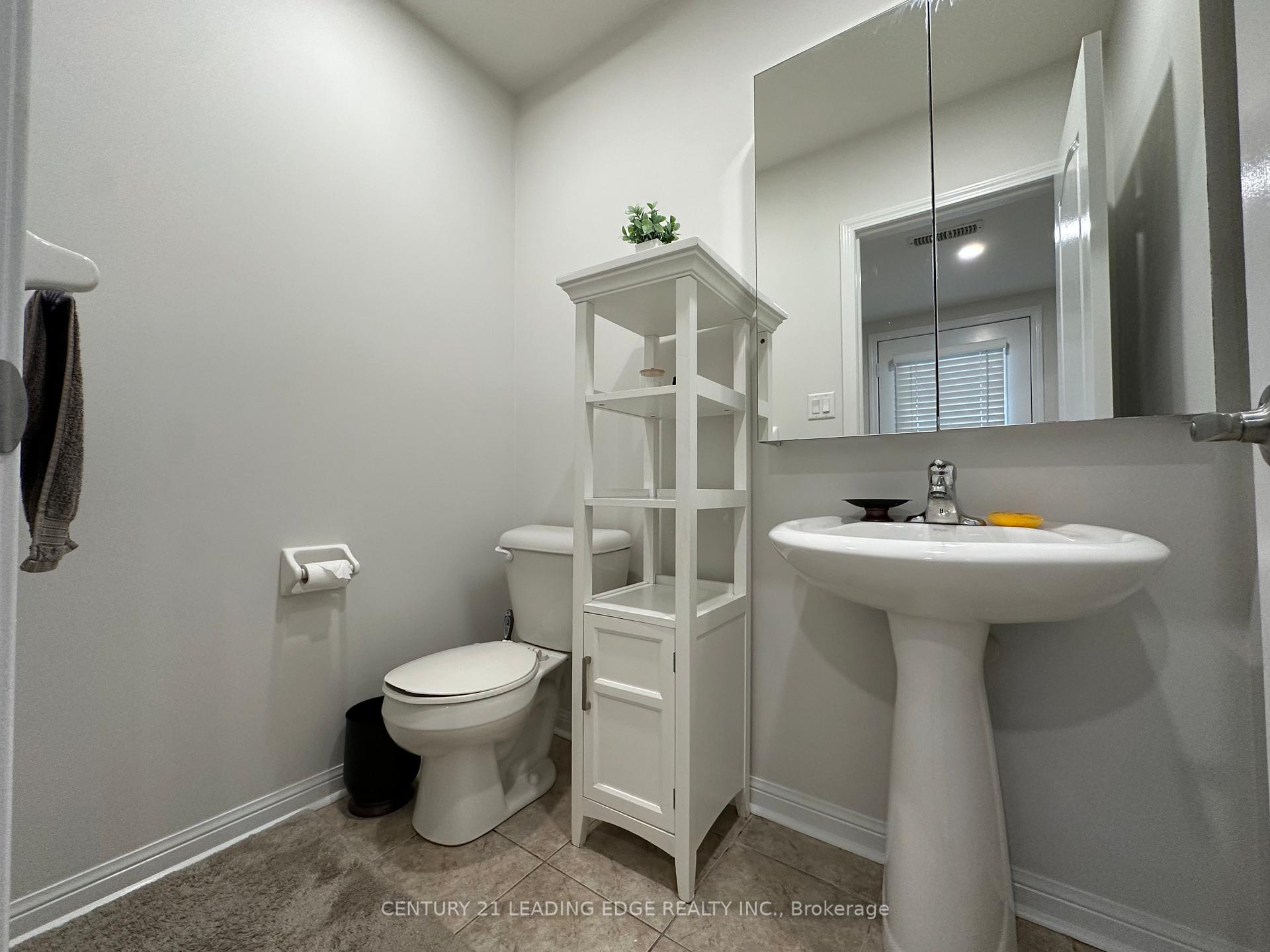 Photo 4 of 438 Beach Boulevard, Hamilton, Hamilton Beach — HOMEH