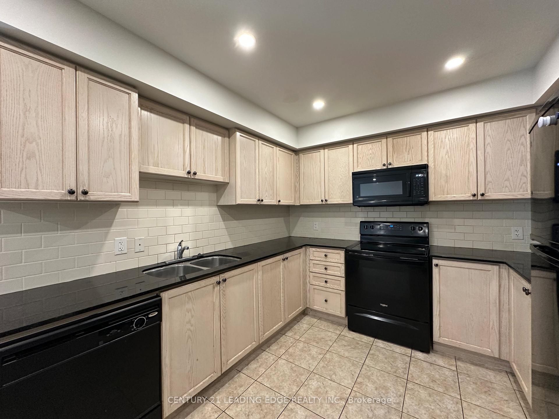 Photo 5 of 438 Beach Boulevard, Hamilton, Hamilton Beach — HOMEH